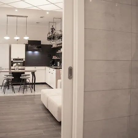 Airy Apartment