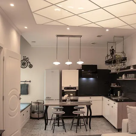 Apartment Airy